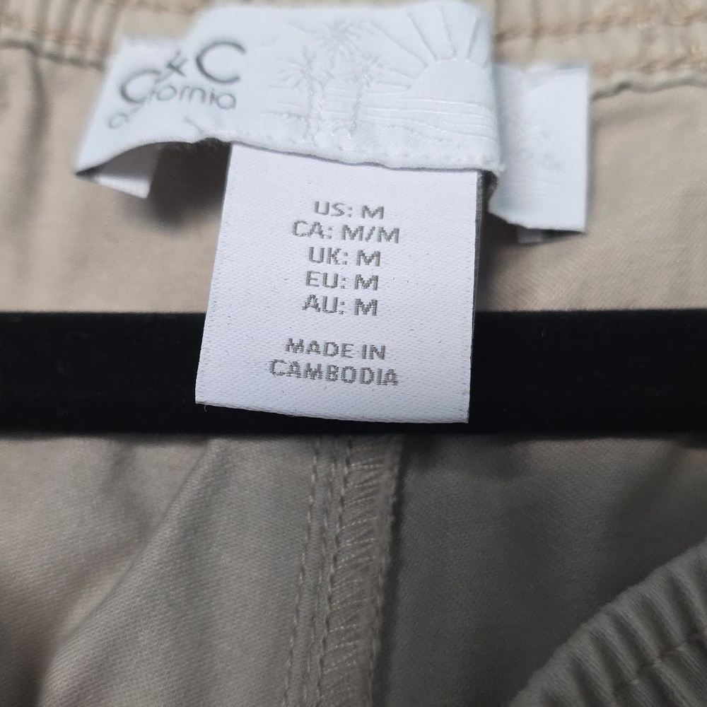 C & C California Tan Drawstring Jogger Pants. Size Medium - Picture 4 of 5
